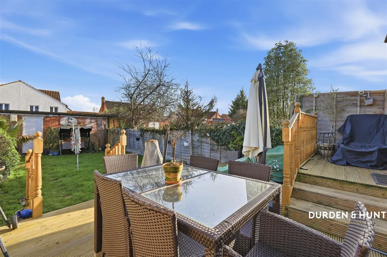 Roding Lane North, Woodford Green, IG8, photo 15