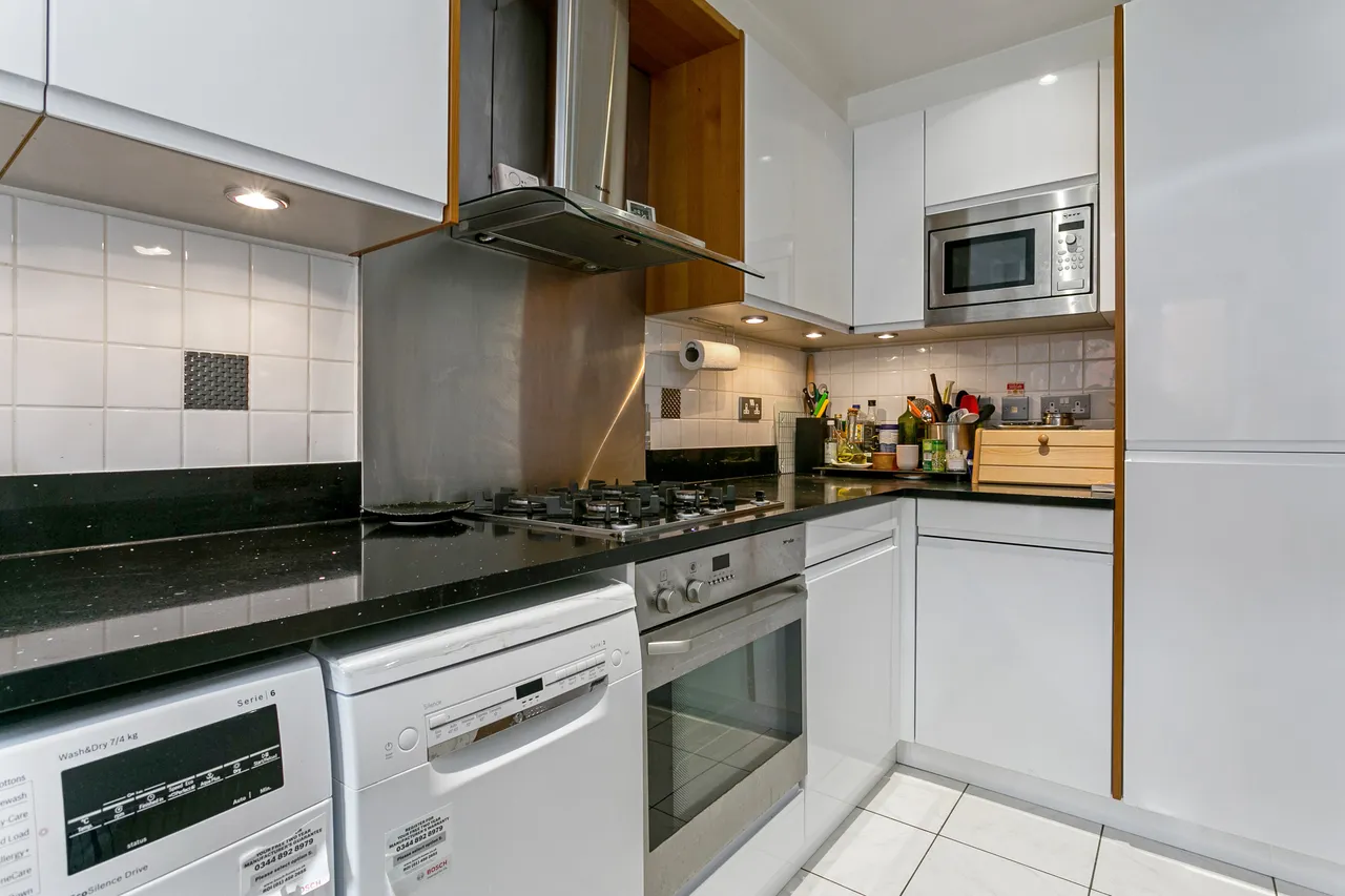 Longbourn, Windsor, SL4, photo 9