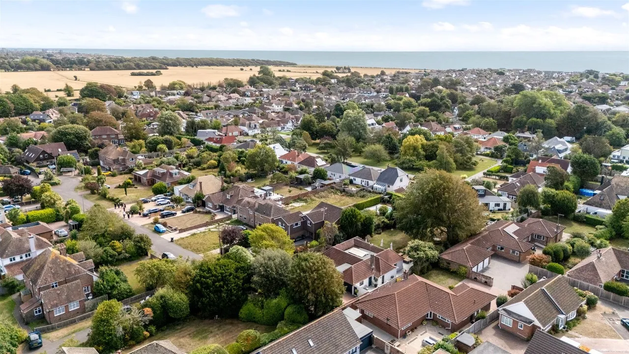 Grange Park, Ferring, Worthing, photo 25