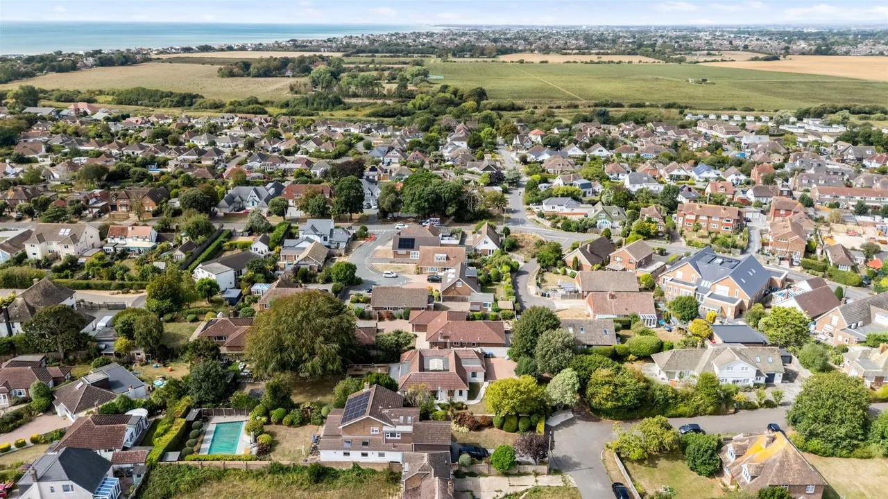 Grange Park, Ferring, Worthing, photo 30