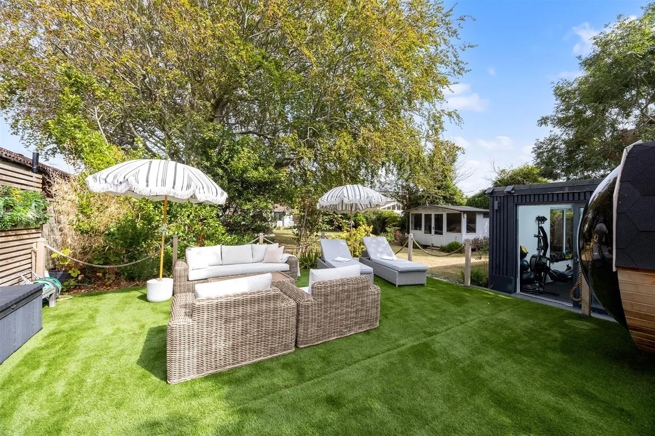 Grange Park, Ferring, Worthing, photo 9