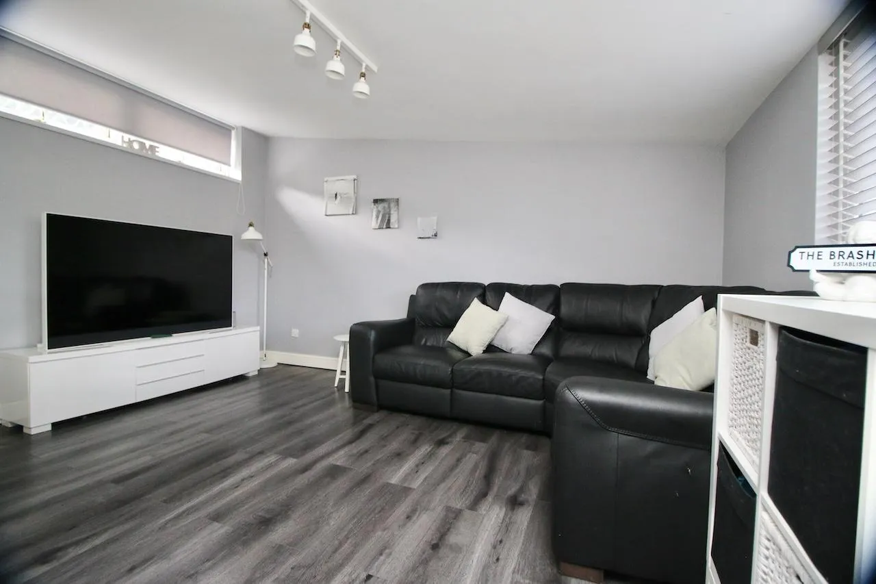 Darroch Way, Cumbernauld, G67 1QB, photo 8