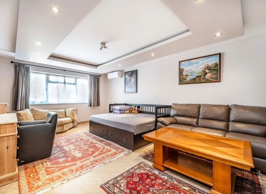 Great West Road, Isleworth, TW7, photo 9
