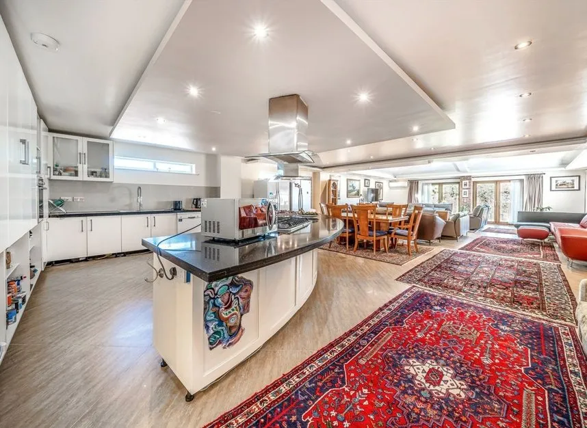 Great West Road, Isleworth, TW7, photo 3