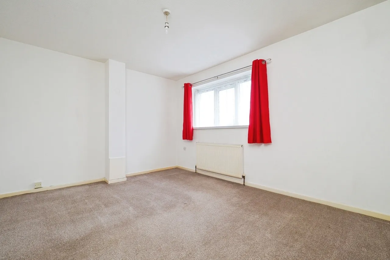 Porter Close, Clifton, Nottingham, NG11, photo 13
