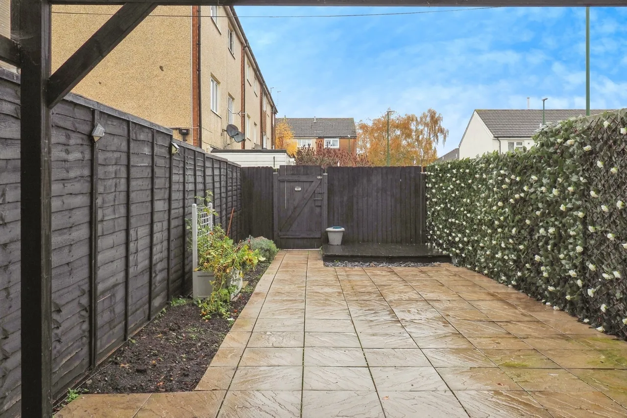 Porter Close, Clifton, Nottingham, NG11, photo 17