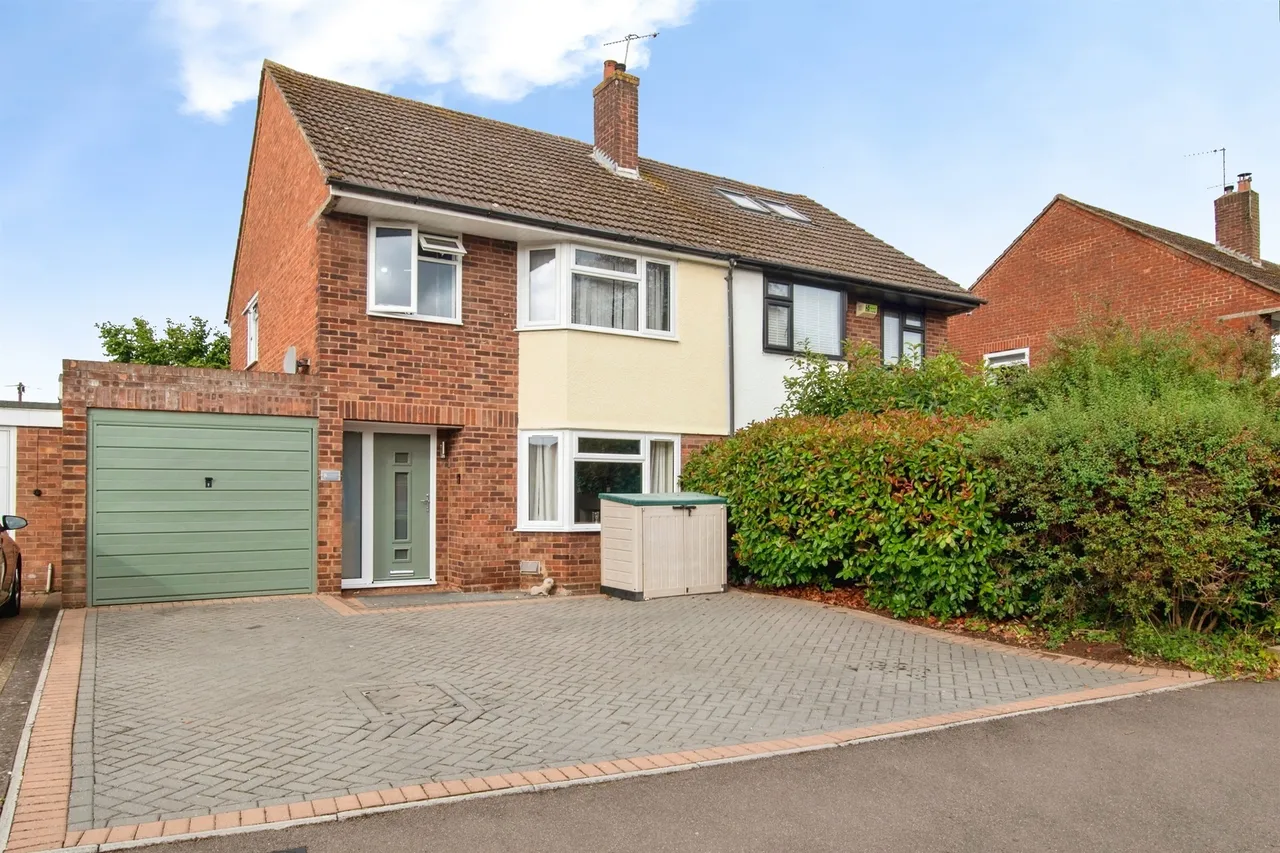 3 bed house for sale — Greenford Gardens, Worcester