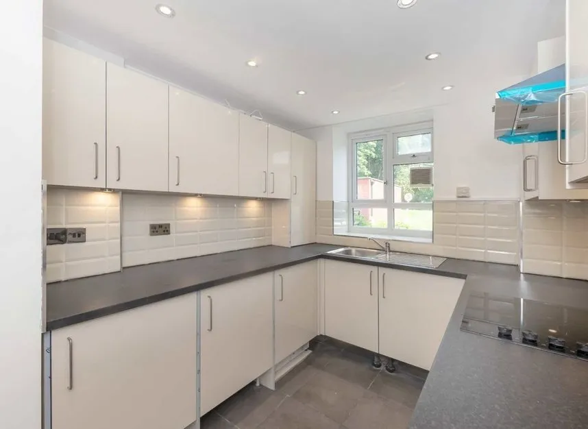 3 bed flat to rent — Aldrington Road, Streatham, SW16