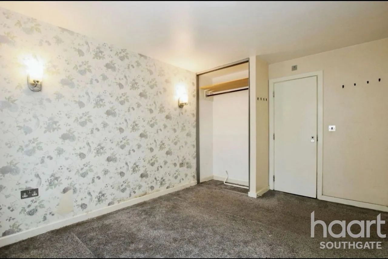 Pinnata Close, Enfield, EN2, photo 7