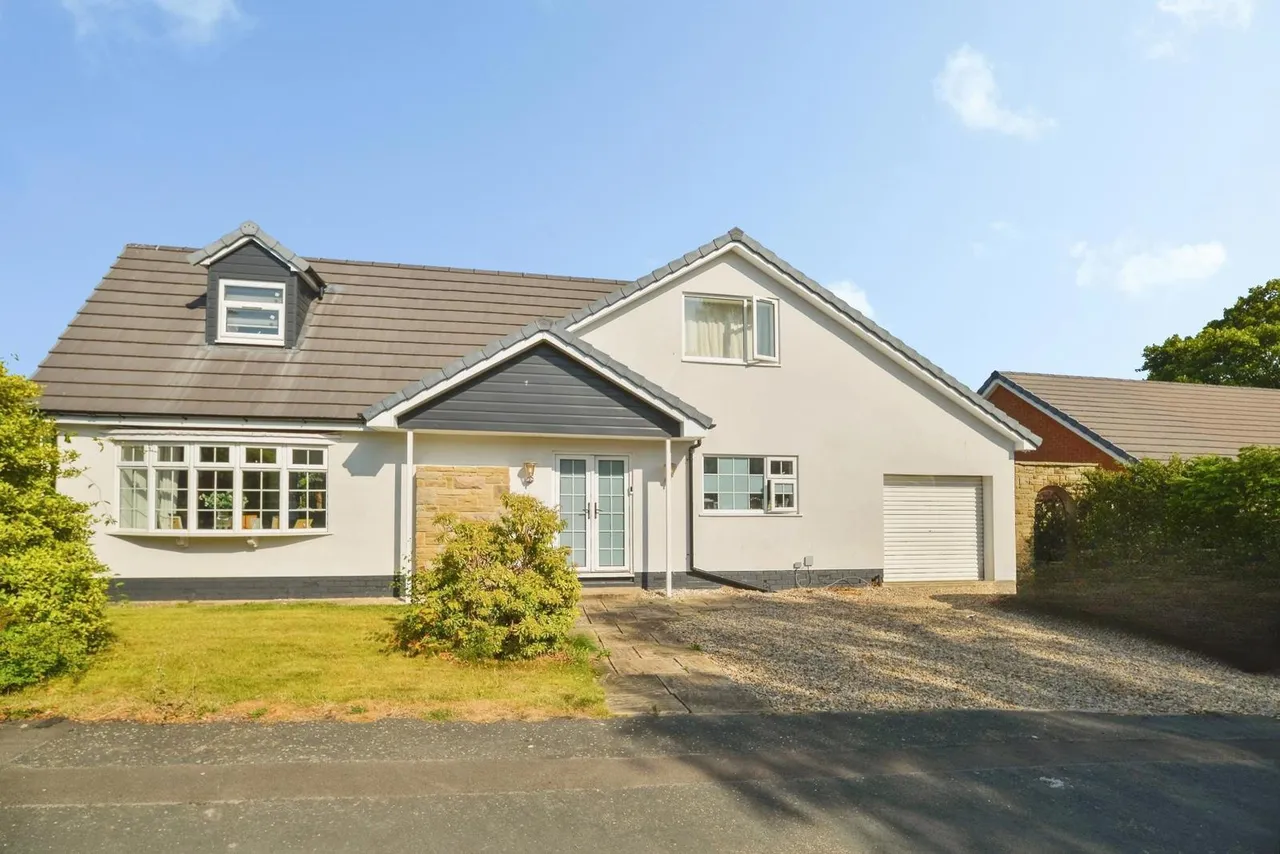 4 bed house for sale — Langbaurgh Road, YARM, Cleveland, TS15
