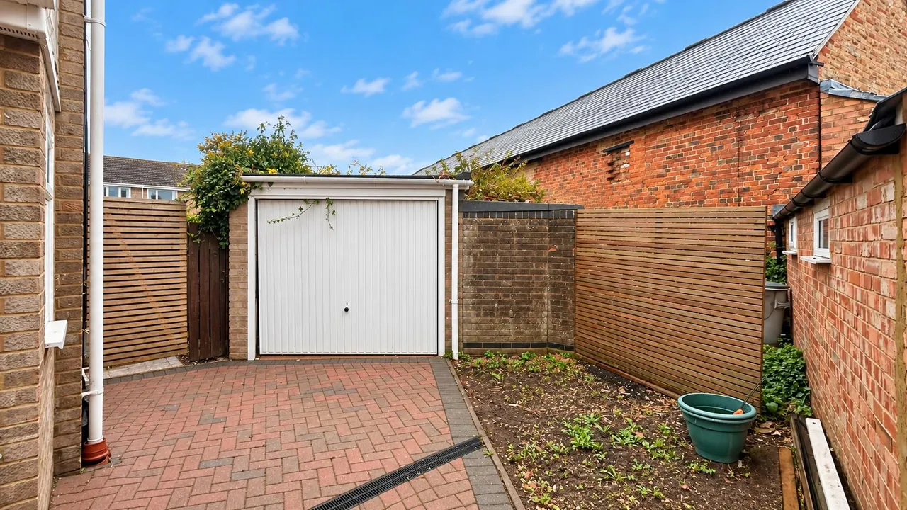 St. James Close, Hanslope, photo 16