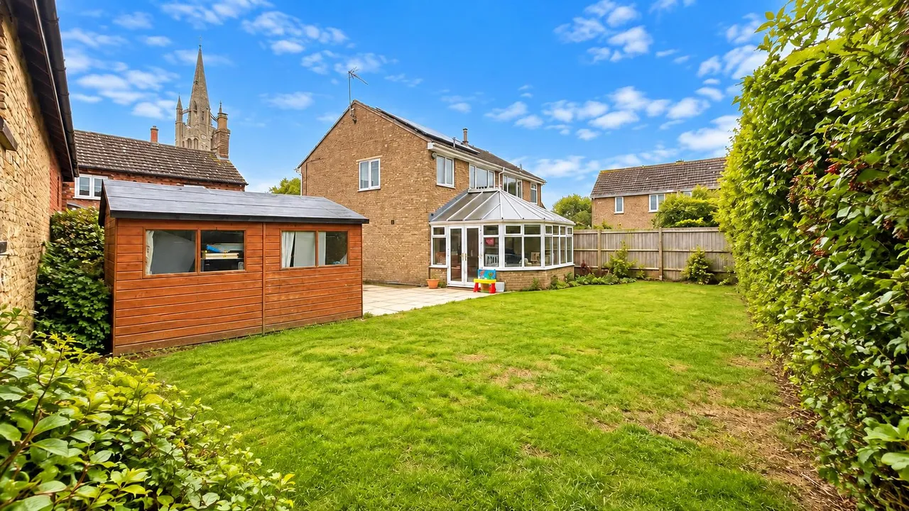 St. James Close, Hanslope, photo 13