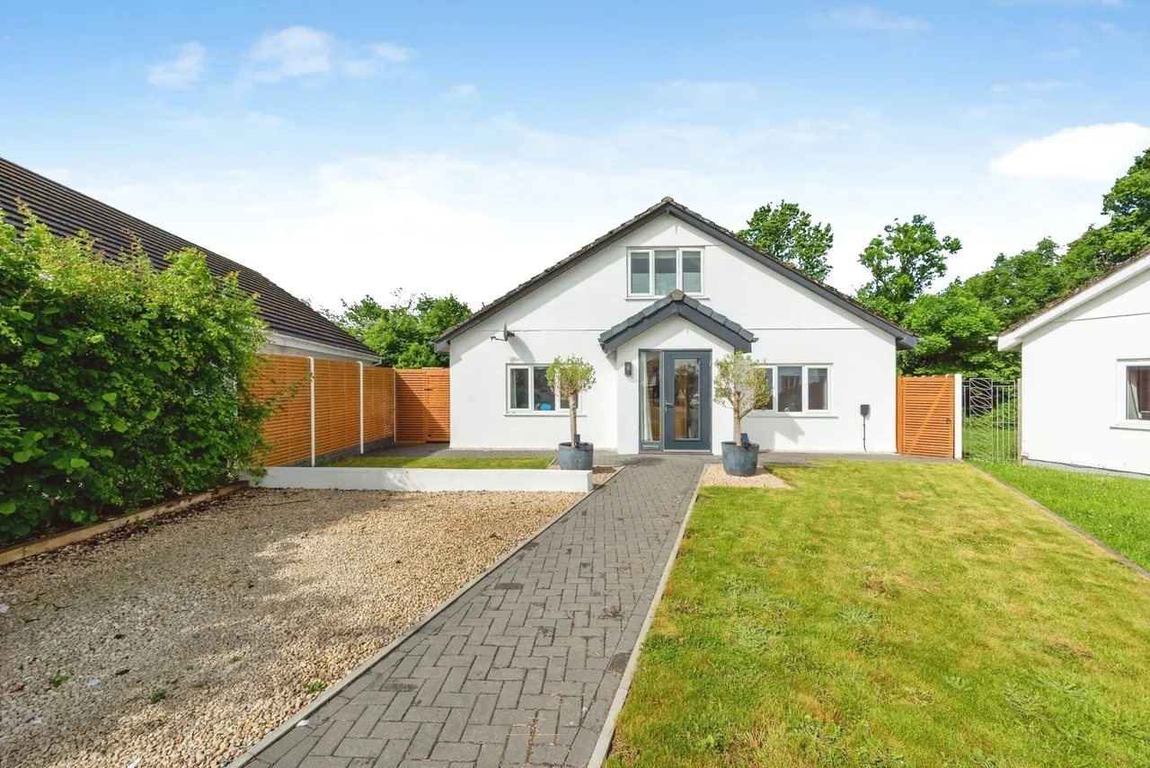 3 bed house for sale, Palm Drive, St. Merryn, PL28