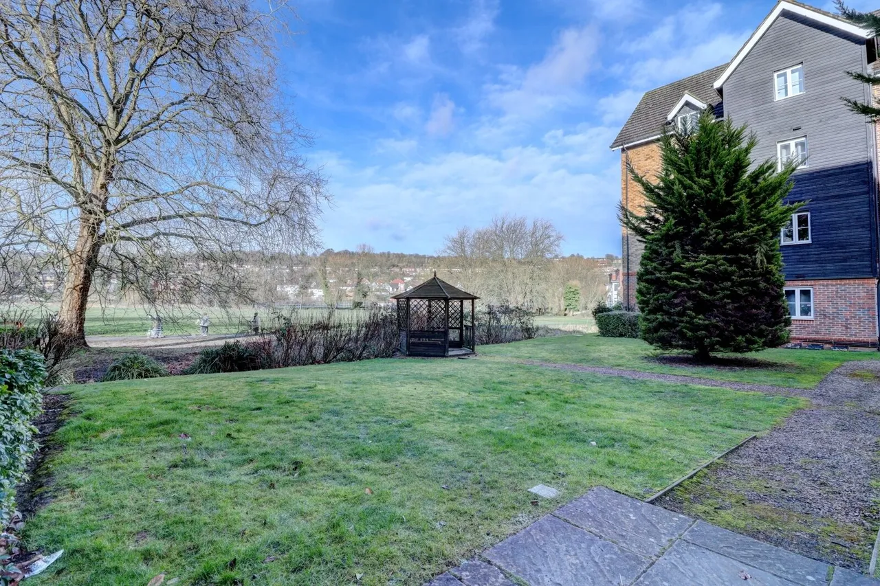 Fryers Lane, High Wycombe, HP12, photo 11
