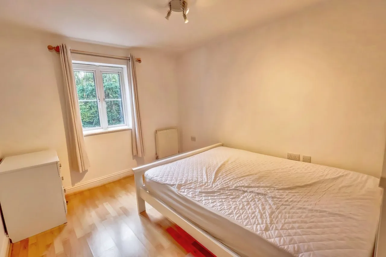 Fryers Lane, High Wycombe, HP12, photo 7