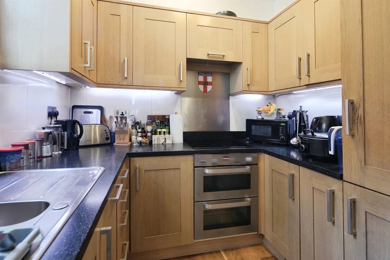 Glendale Road, Hove, photo 6