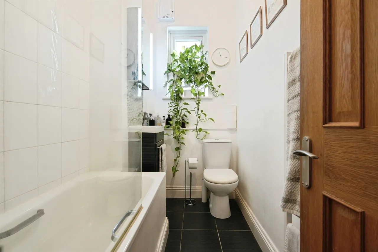 Glendale Road, Hove, photo 5