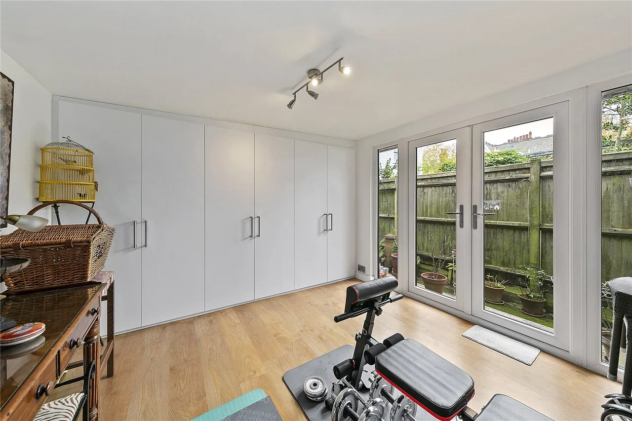 Pagoda Avenue, Richmond, TW9, photo 17