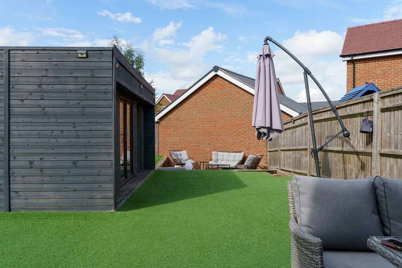 Brewers Way, Faygate, RH12, photo 20