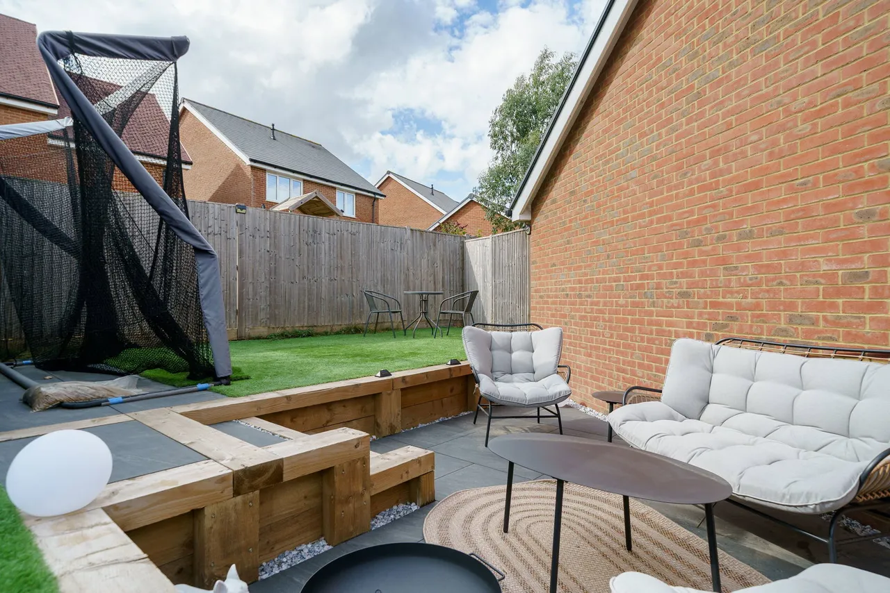 Brewers Way, Faygate, RH12, photo 18
