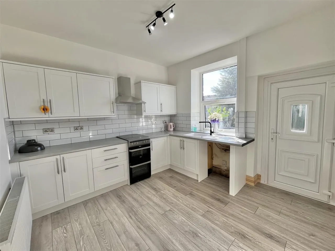 Manchester Road, Tintwistle, SK13, photo 4