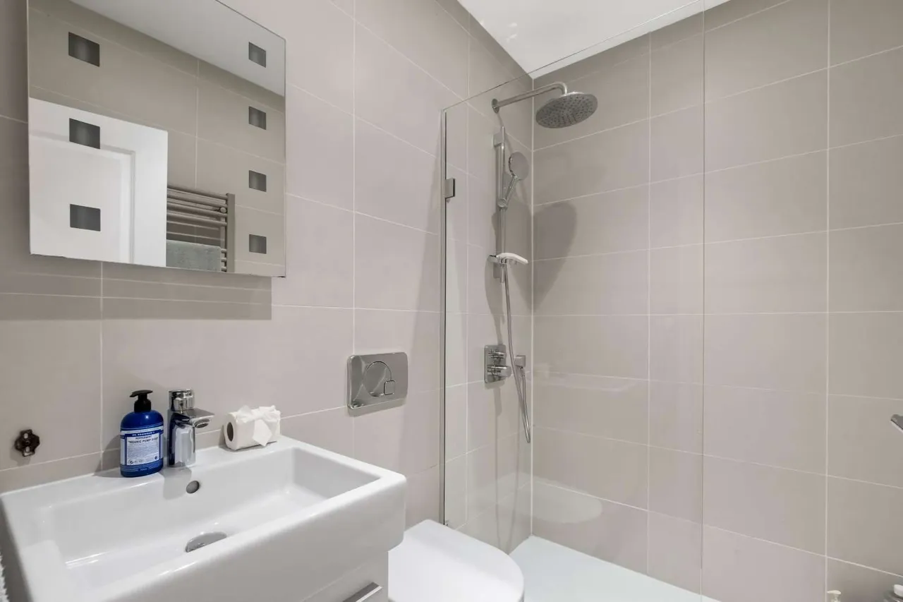 Marney Road, London, SW11, photo 9