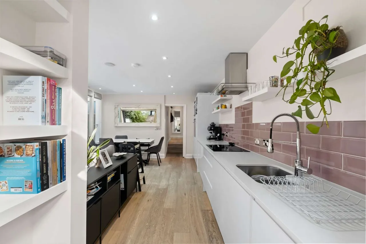 Marney Road, London, SW11, photo 4