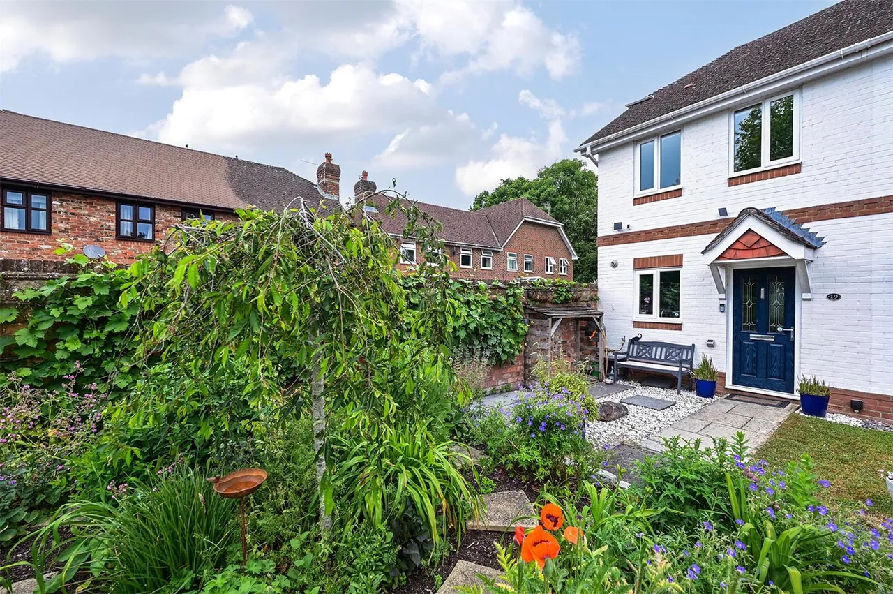 Pound Meadow, Sherfield-on-Loddon, Hook, Hampshire, RG27 0EP, photo 17