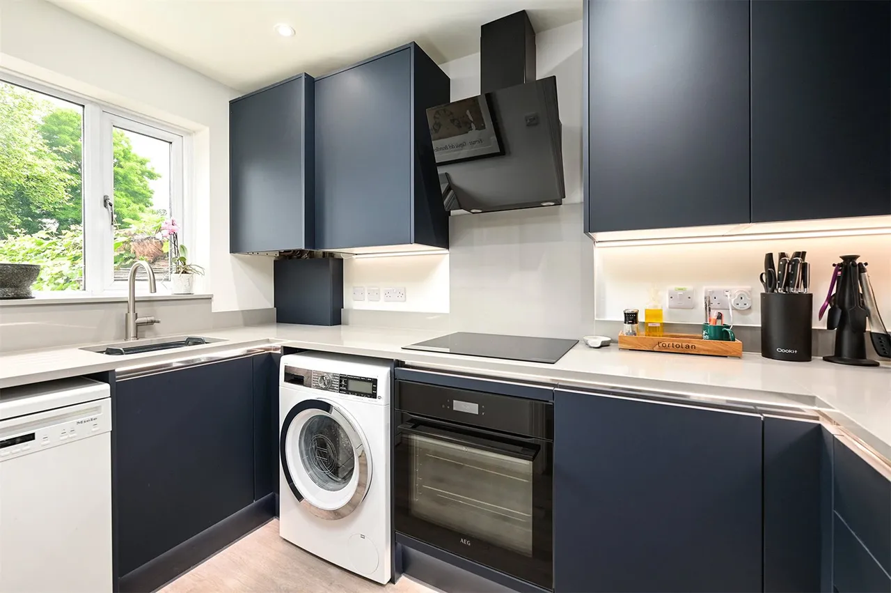 Pound Meadow, Sherfield-on-Loddon, Hook, Hampshire, RG27 0EP, photo 2