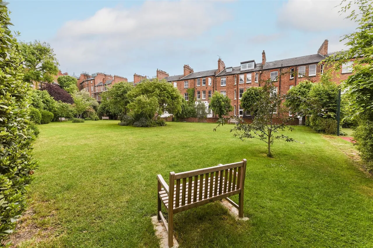 Compayne Gardens South Hampstead, London NW6 3DG, photo 17