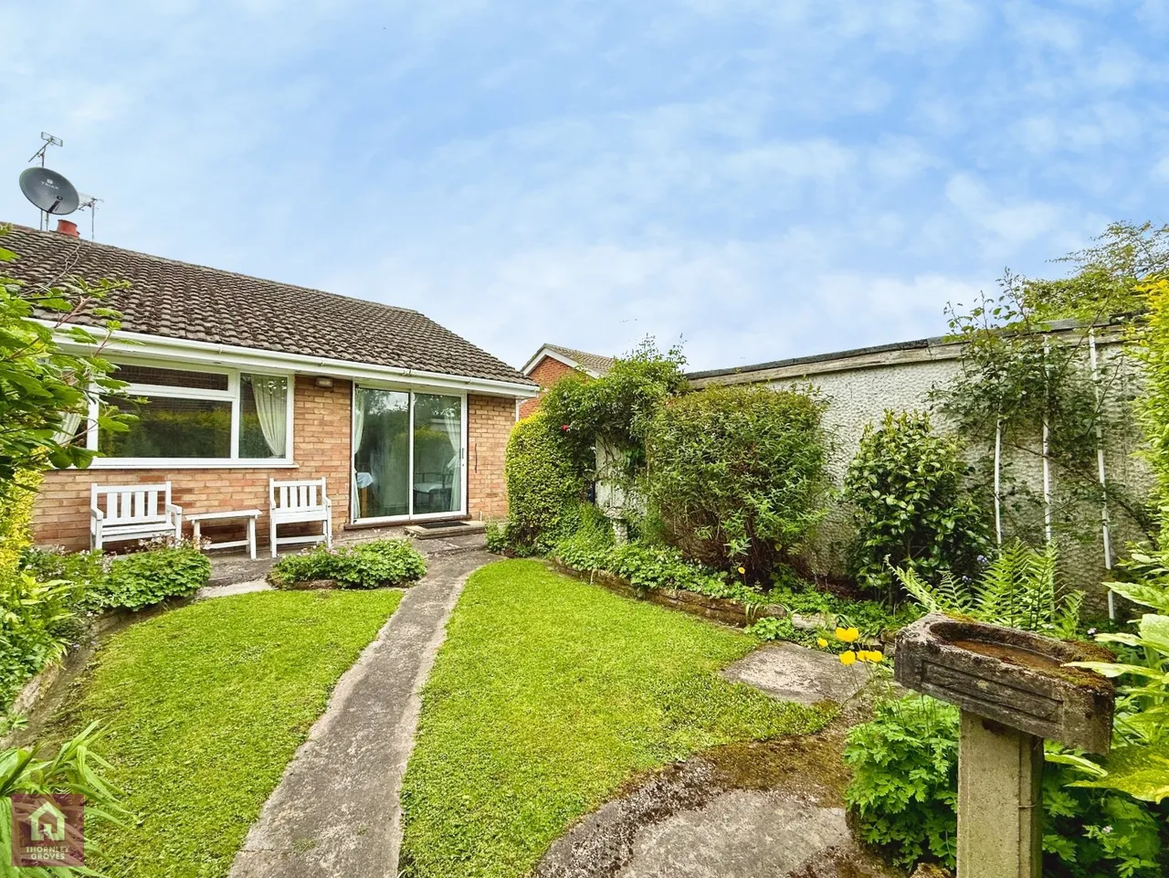 Redesmere Close, Timperley, WA15, photo 2