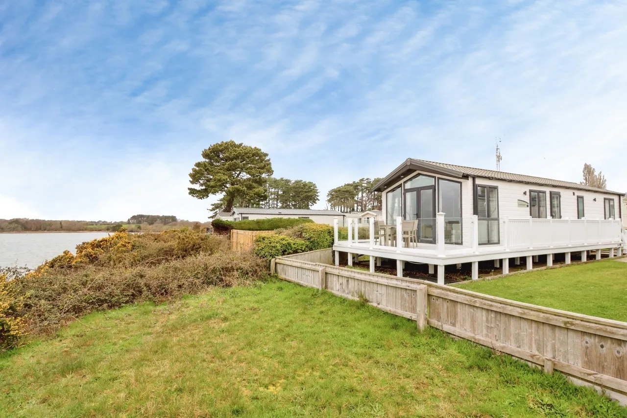 2 bed mobile home for sale, Napier Road, Rockley Park, BH15