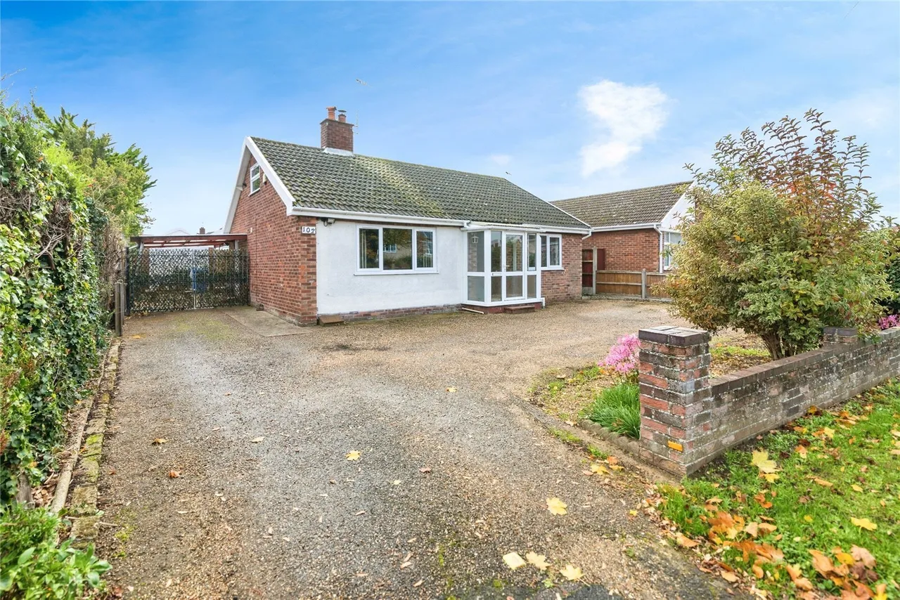 3 bed house for sale — Ellough Road, Beccles, Suffolk, NR34