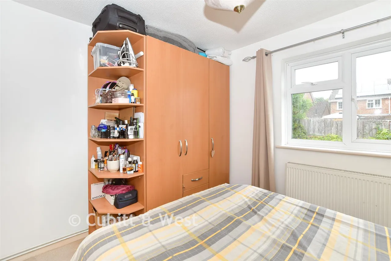 Cedar Way, Haywards Heath, RH16, photo 7