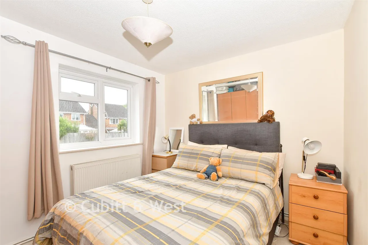 Cedar Way, Haywards Heath, RH16, photo 6