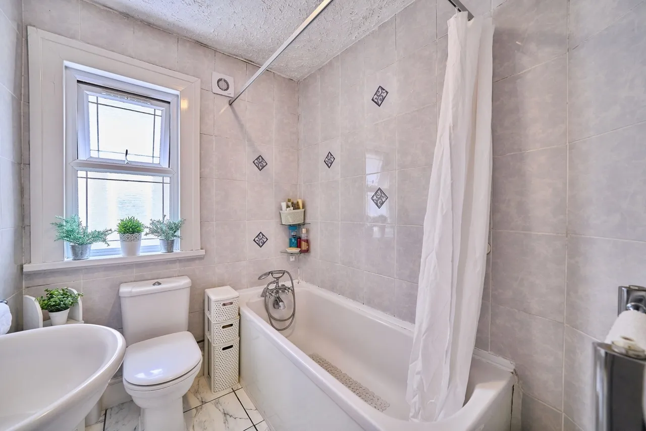 Studley Road, London, E7, photo 24