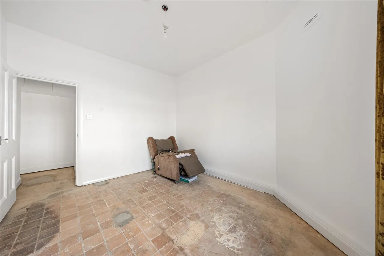 Chapel Road, London, photo 5