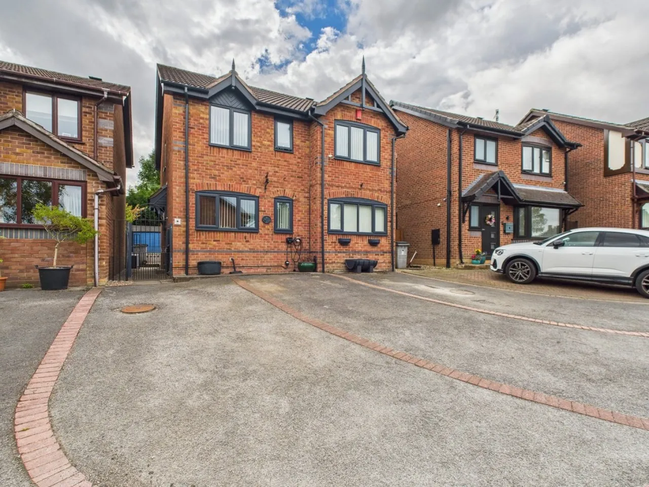 4 bed house for sale — Tansey Close, Bucknall, Stoke-on-Trent