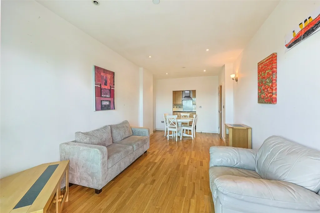 Uxbridge Road, Ealing, W5, photo 3