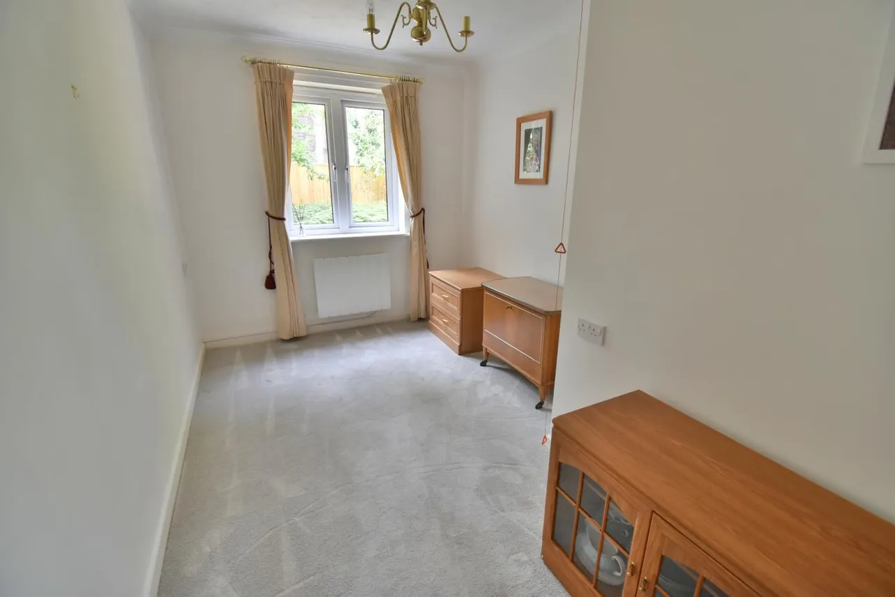 St Georges Court, BH22, photo 5
