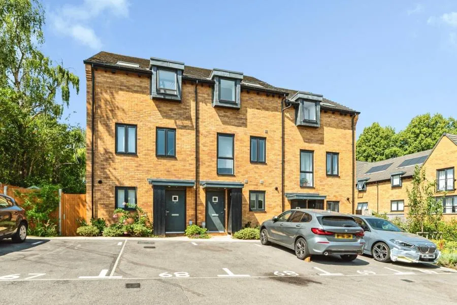 4 bed house for sale, Dormie Close, Basingstoke, RG24