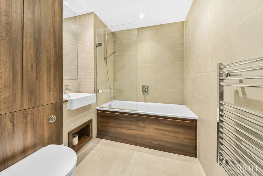 Woodberry Grove, London, N4, photo 7