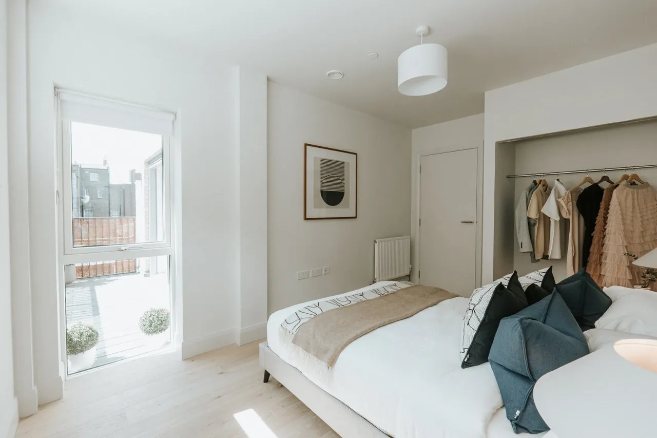 2 bed flat to rent, Stonhouse Street, London, SW4
