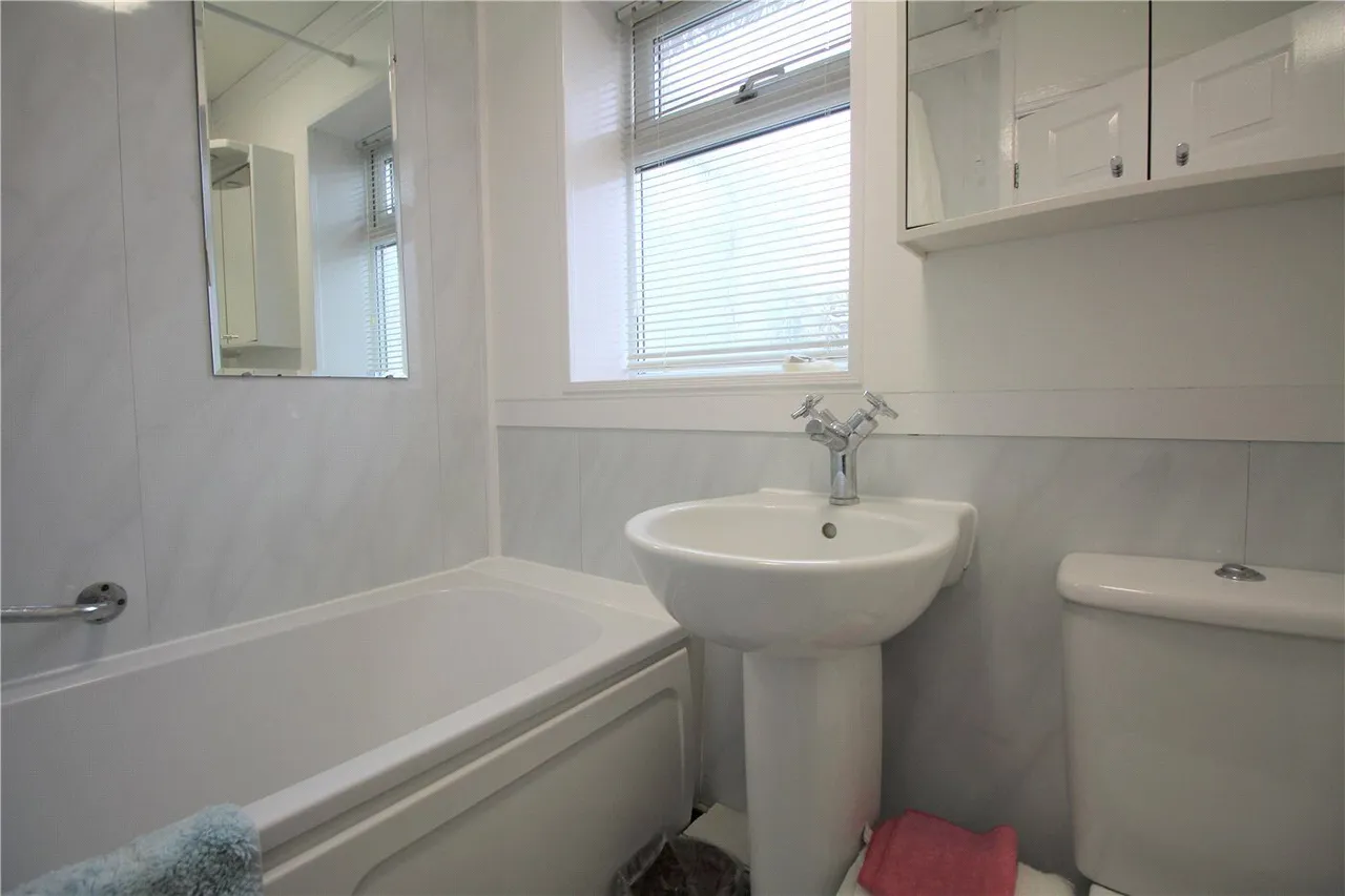 Alma Close, Cheltenham, GL51, photo 5