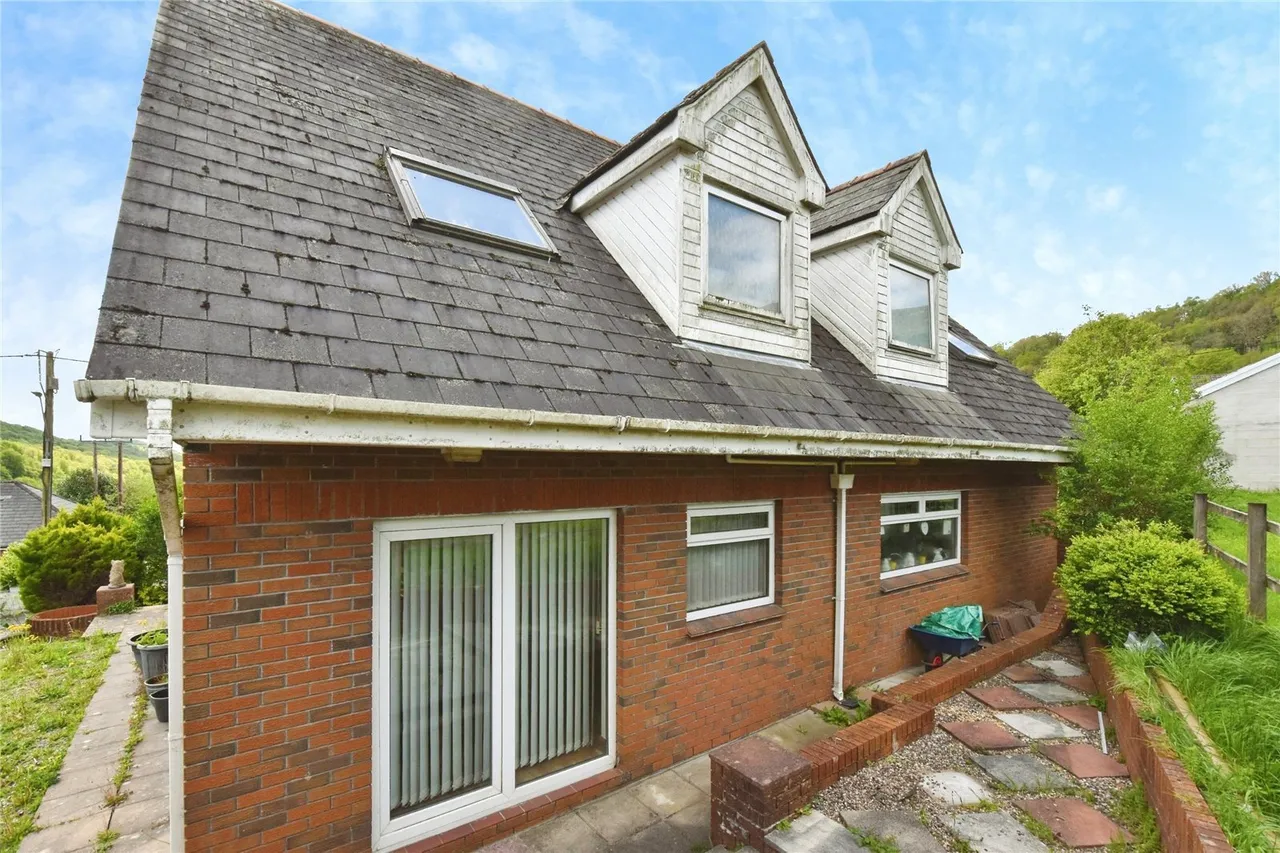 Gnoll Road, Godrergraig, SA9, photo 25
