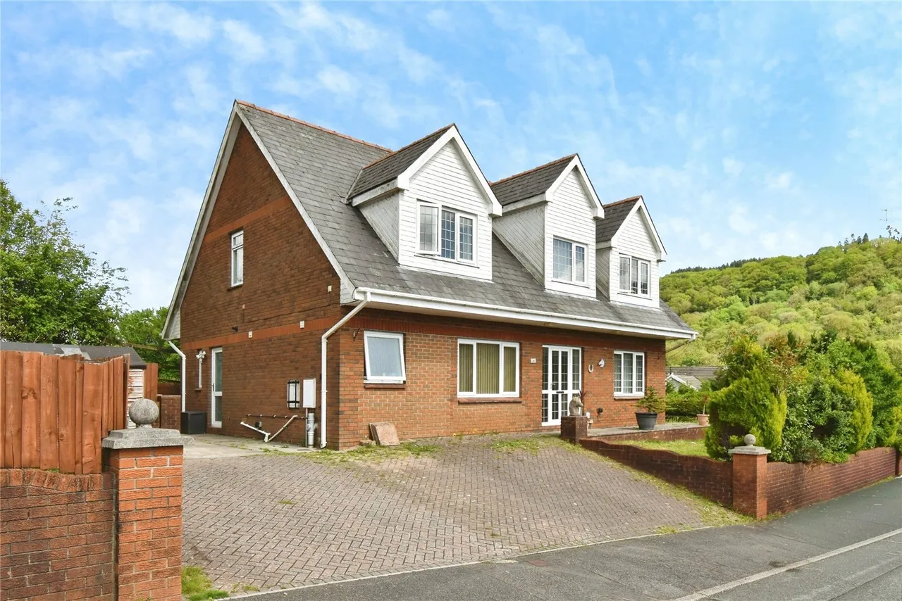 5 bed house for sale, Gnoll Road, Godrergraig, SA9