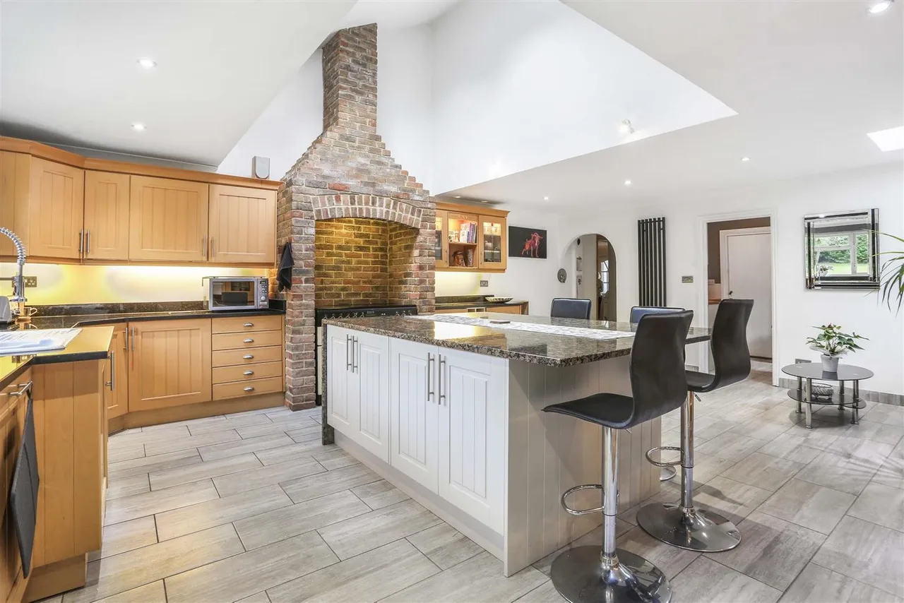 Sandy Lane, Cheam, SM2, photo 5