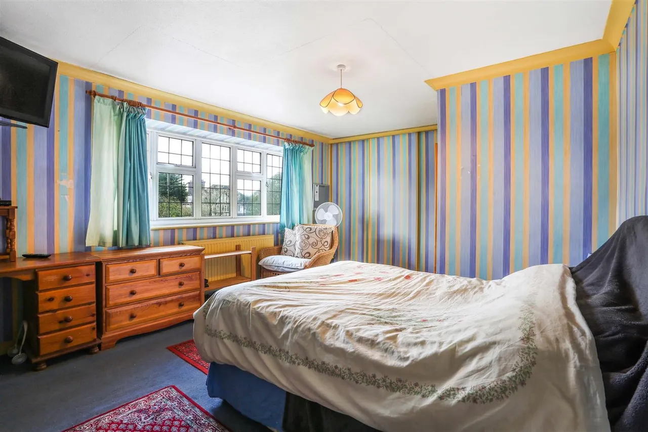 Sandy Lane, Cheam, SM2, photo 26