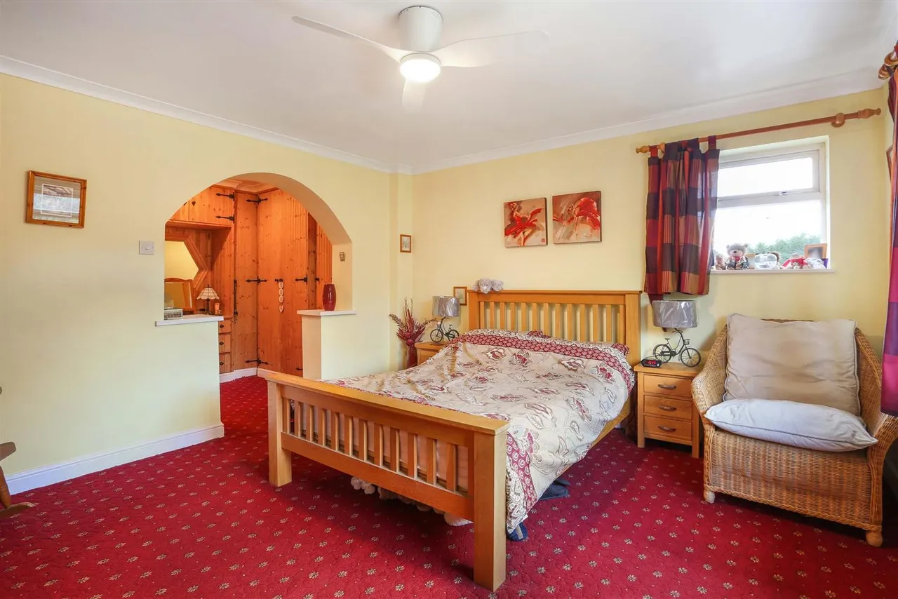 Sandy Lane, Cheam, SM2, photo 21
