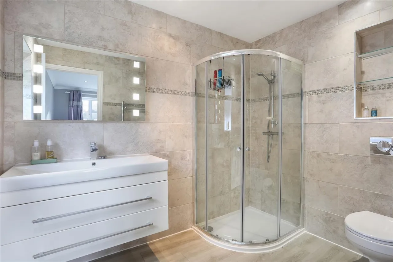 Sandy Lane, Cheam, SM2, photo 18